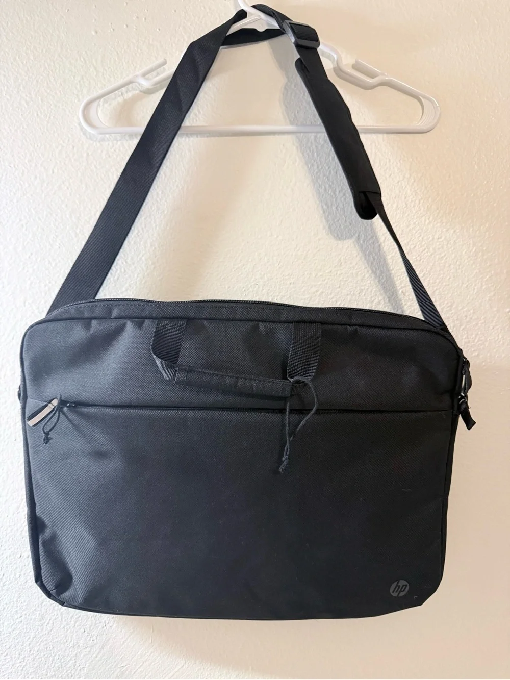 HP Renew Laptop Carrying Case for 17.3 (NWOT)